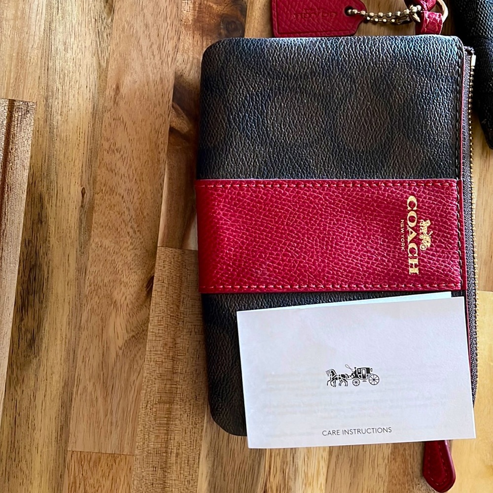 Wristlet